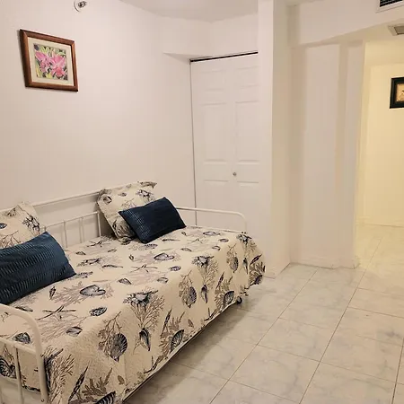 Condotel With Free Parking Wifi Central Ac Honolulu Room photo